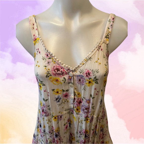 [ 2 FOR $25 ] PRETTY WHITE & FLORAL MINI DRESS - Picture 2 of 7